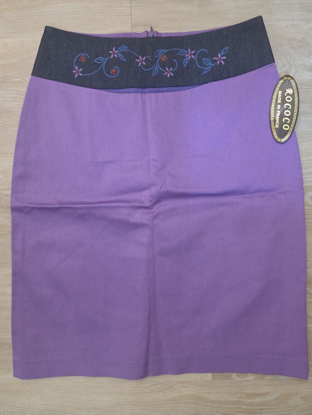 Quinze Heures Trente Paris NWT Purple Embroidered Pencil Skirt France Size M - Picture 2 of 7